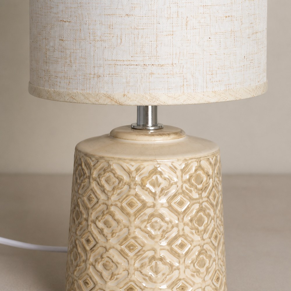 Lámpara de Mesa con Diseño Elegante
